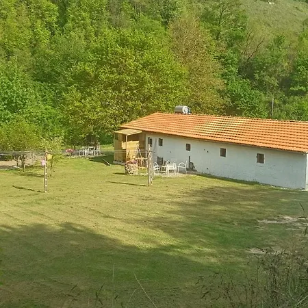 Campsite Back To Nature Basic Hut Casa Biron Pietralunga (Umbria)